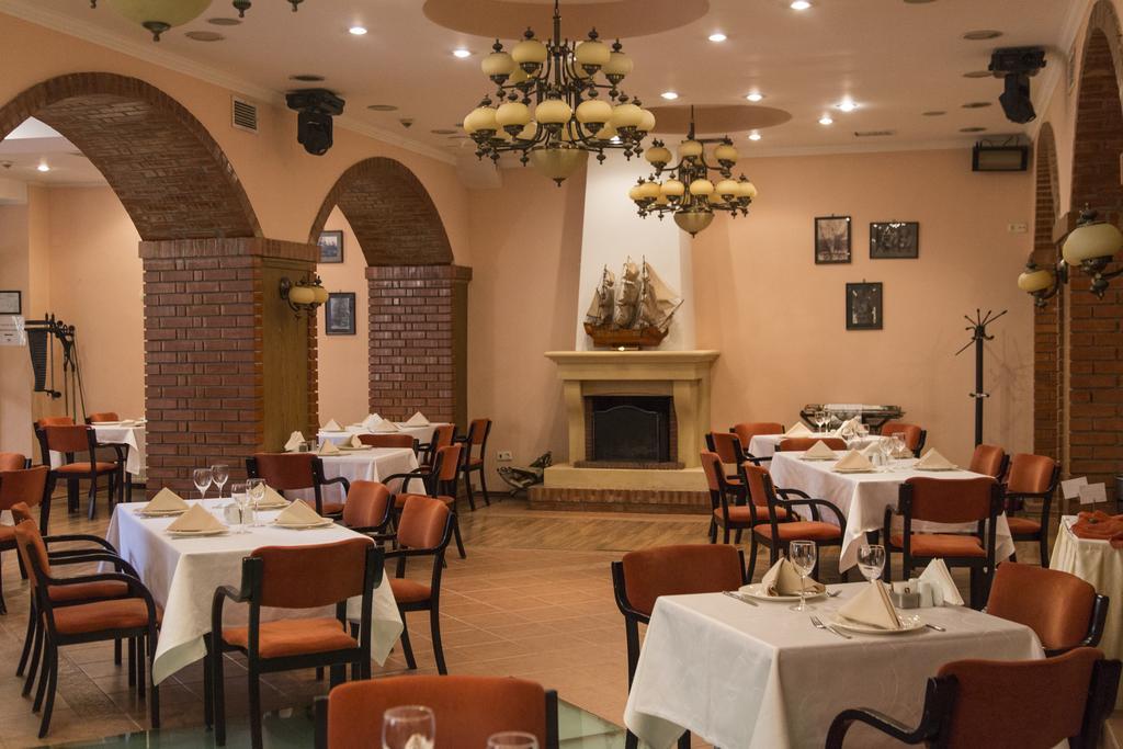 Hotel Caro Horoscop
